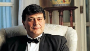 Bir Başkadır dizisiyle tekrar hatırlanan usta sanatçı Ferdi Özbeğenin hayatı film oluyor