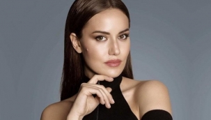Fahriye Evcen imzayı attı! Aylık kazancı dudak uçuklattı