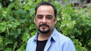 Koronavirüsü atlatan Burak Akkuldan çok konuşulacak açıklama: Hastanede uyutulunca rahmetli annemle bağlantı kurdum