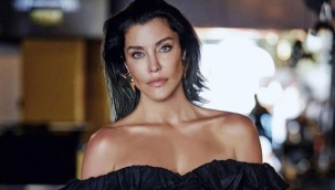 Ünlü manken Deniz Akkaya koronavirüsü atlattı