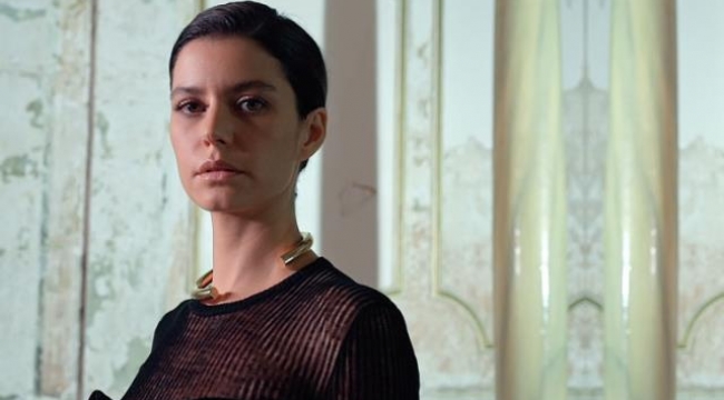 Beren Saat, vefat eden eski aşkının doğum gününü kutladı, paylaşımdan çok yazdığı not dikkat çekti