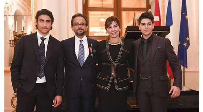 Ali Sabancının oğlu Emrecan Sabancı karakolluk oldu! Vip odadaki eğlenen şahıs kim?