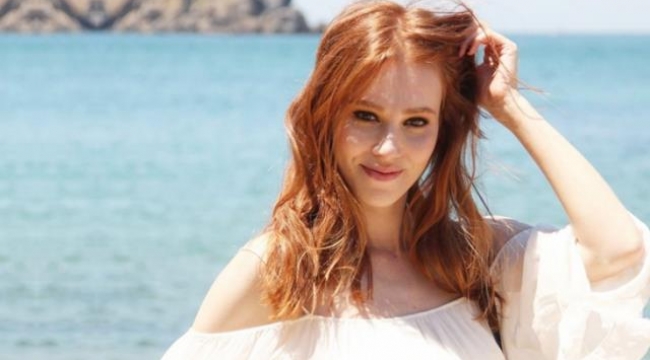 Saçlarını sarıya boyatan Elçin Sangu, yeni imajıyla Sinem Kobala benzetildi