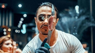 Nusret, restoranları hakkındaki olumsuz yorumları parayla silmekle suçlanıyor