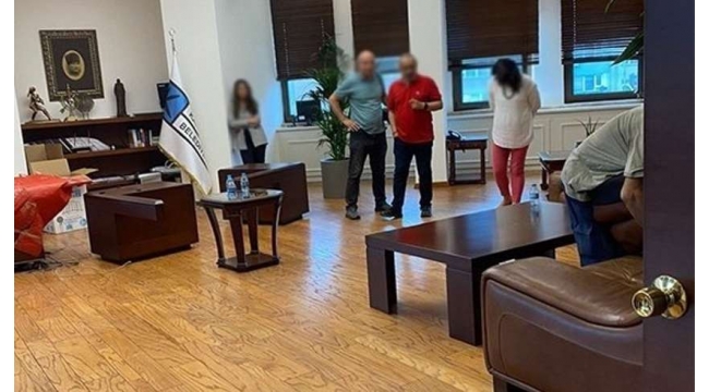 Kadıköy Belediyesi Başkanı Odabaşının makam odasına haciz