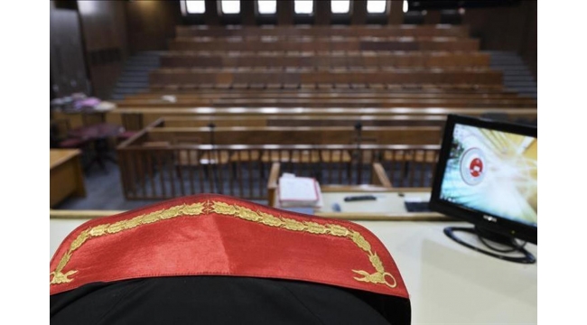 Savcıya, 'silahla yağma' davası