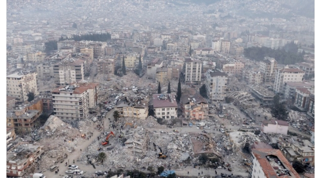 Deprem konutlarında öncelik TOKİ'nin